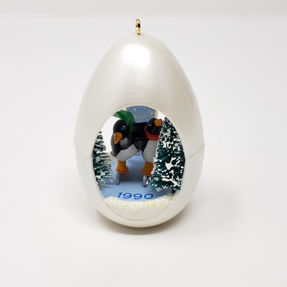 1990 Hallmark Winter Surprise #2 Handcrafted Keepsake Christmas Holiday Ornament - Picture 3 of 9